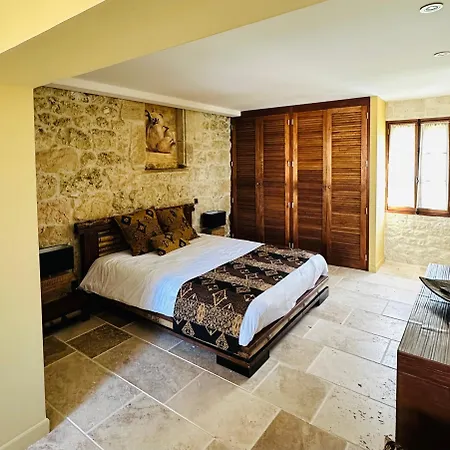 Manoir Saint-vincent Bed and breakfast
