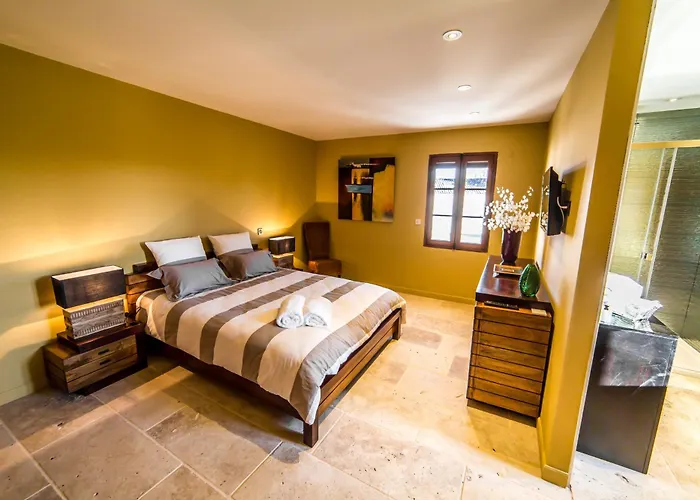 Couette-café Manoir Saint-vincent 3*